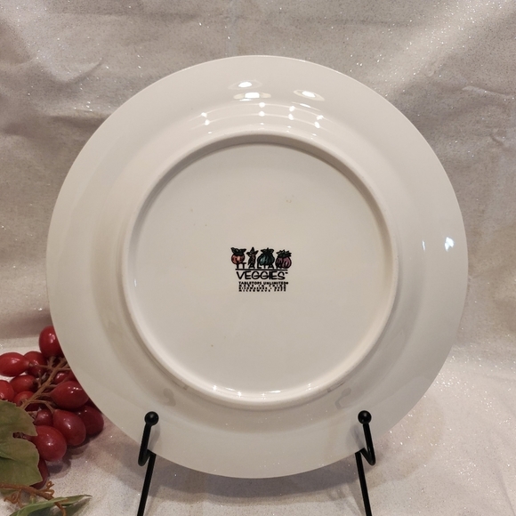 Tabletops Unlimited, Italian Veggies, Eggplant Dinner Plate / Replacement - Picture 2 of 3